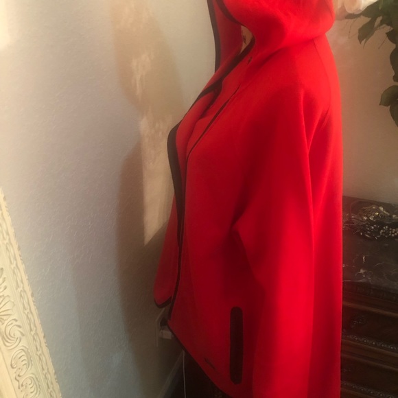 NIKE high low red hooded high low jacket. 🔥🔥  PLUS FREE SHIPPING - Picture 7 of 7